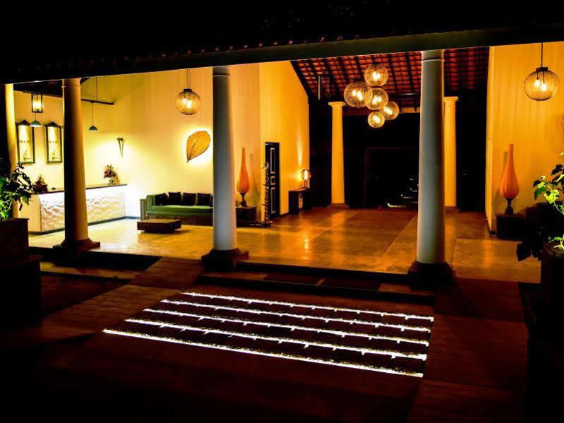 Rangiri Dambulla Resort Bagian luar foto