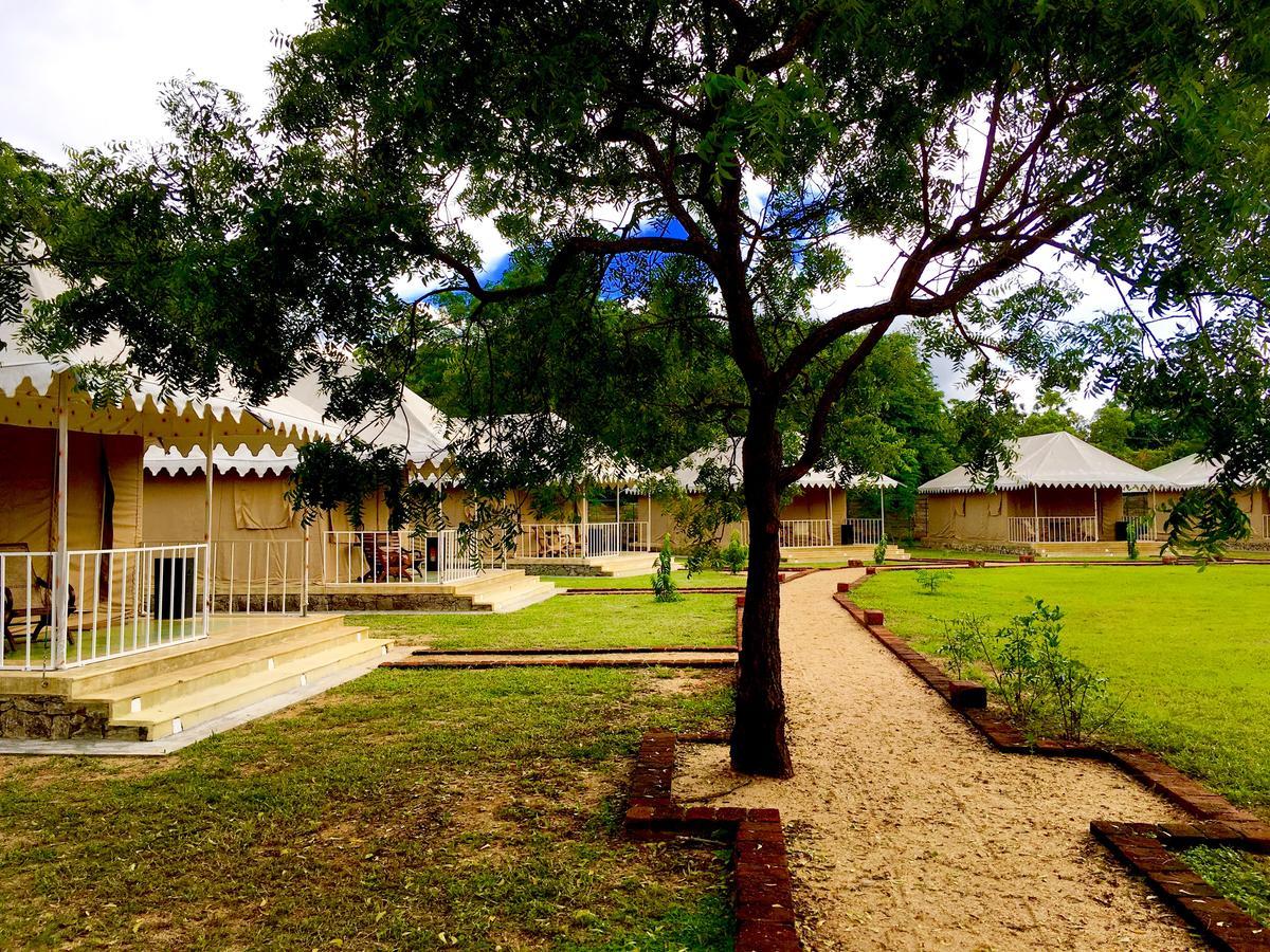 Rangiri Dambulla Resort Bagian luar foto